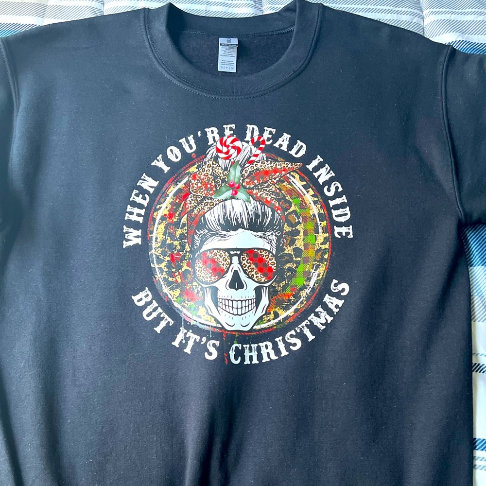 COPY - Christmas sweatshirt black size small